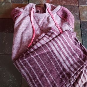 Maxi skirt with long sleeve hoodie shirt